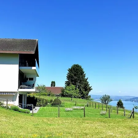 Panoramablick Auf See Und Berge Krattigen